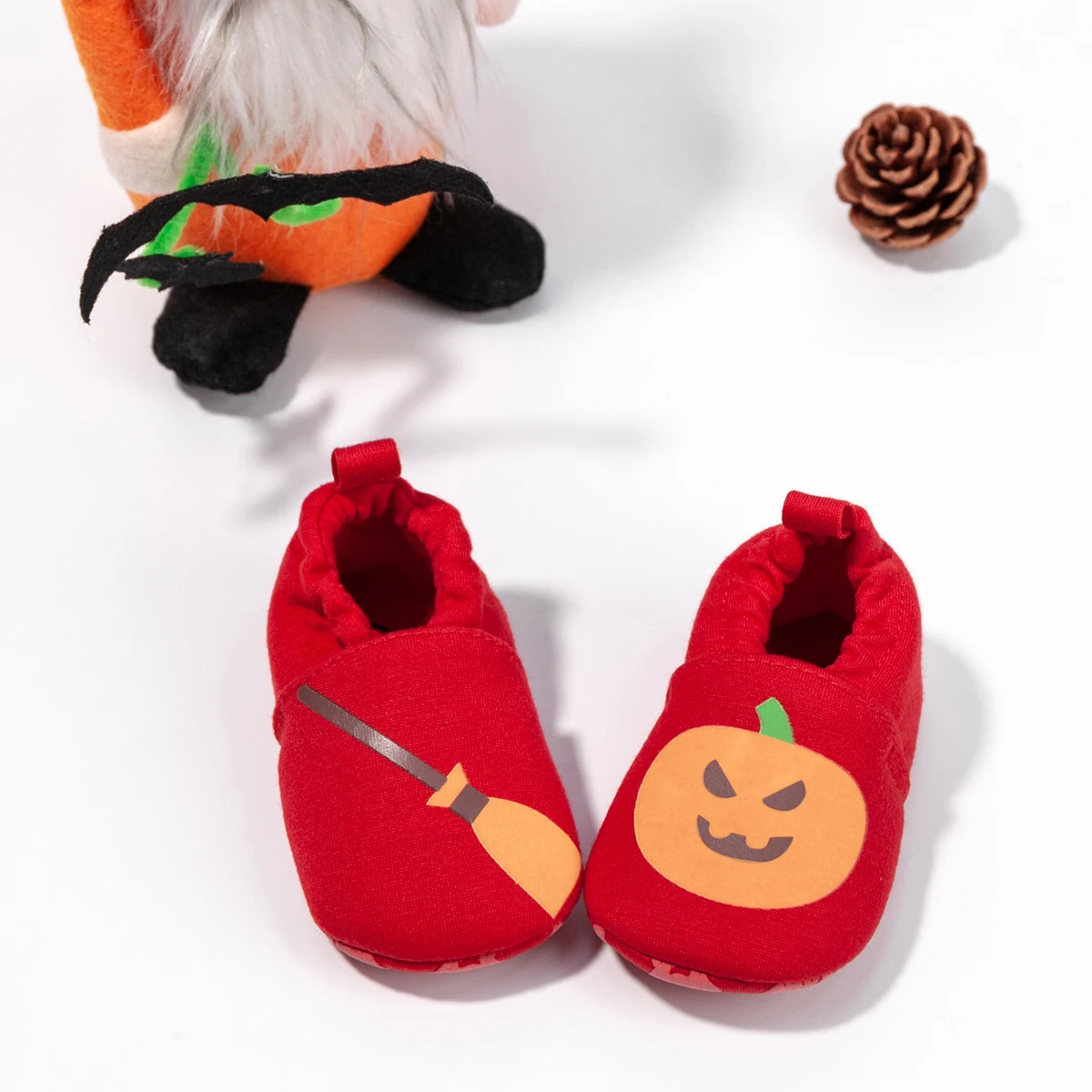 Baby Shoes Halloween Pumpkin Alphabet Not Easy To Drop Shoes Glow At Night Soft Sole First Walker Infant Crib Shoes Newborn