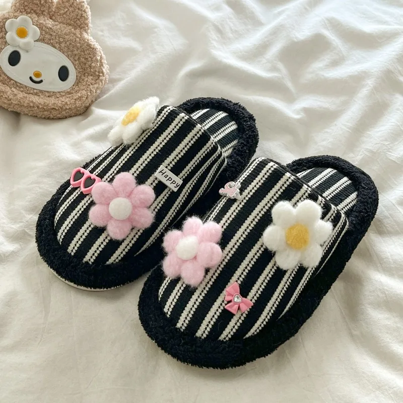 

Fashionable Color-blocked Striped Cute Flower Slippers for Women,New Autumn/Winter2025,Versatile and Comfortable Cotton Slippers