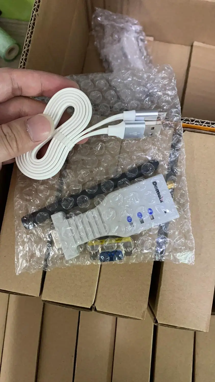 

DMXW2201 Bluetooth to RS232 converter Bluetooth adapter module Bluetooth serial port wireless communication