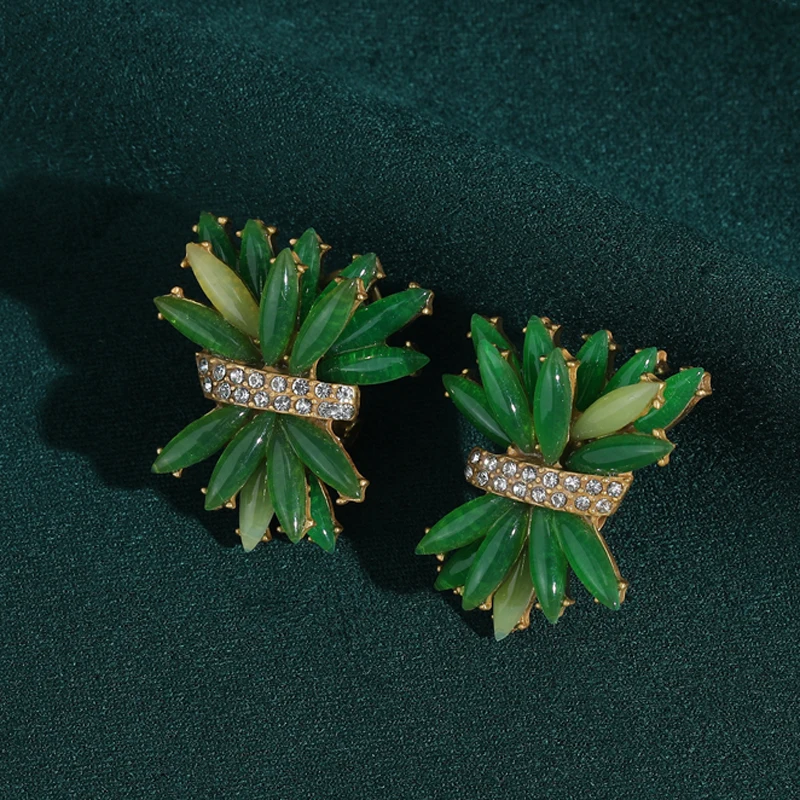 

Vintage Green Glazed Stud Earrings Designer Coral Antique Gold Color Natural Stone Accessories For Women 2026 Festival Gifts New