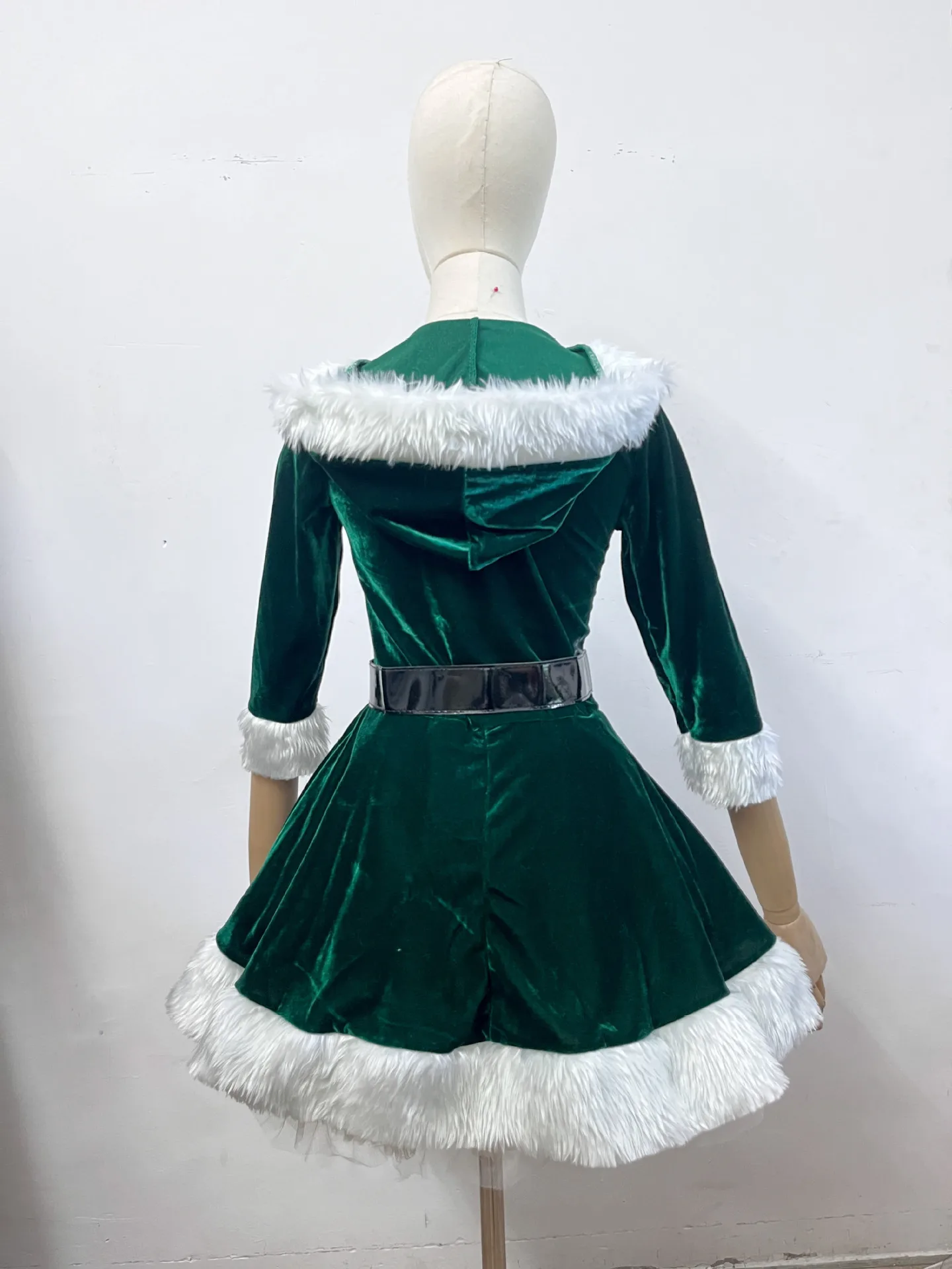 Mini-Robe Mère Noël en Velours à Capuche – photo 15