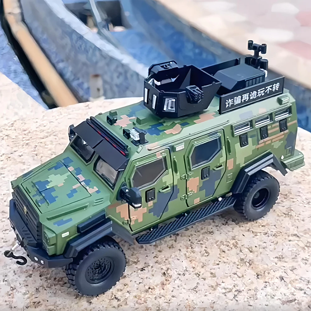 1:24 Scale Sabertooth Toys Models Cars Doors Can Opened Armored Vehicles Wheel Pull Back Miniature Off-road Office Table Decor