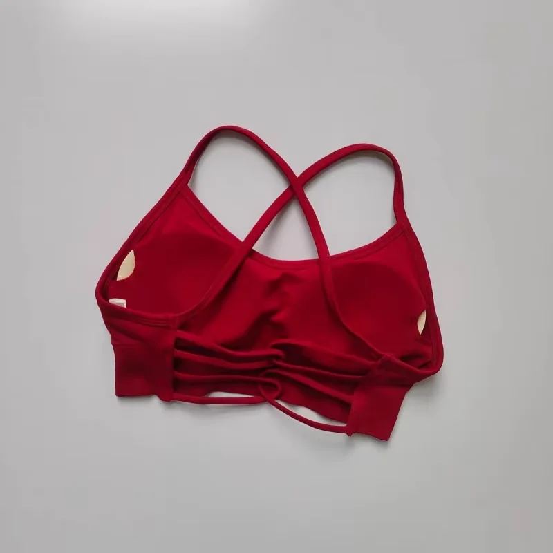 Schöner Yoga-Sport-BH mit offenem Rücken, dünnen Trägern und Kreuzriemen am Rücken, hochelastischer, atmungsaktiver BH, stoßdämpfend, ideal zum Laufen, für Pilates und Training. – Detail 10