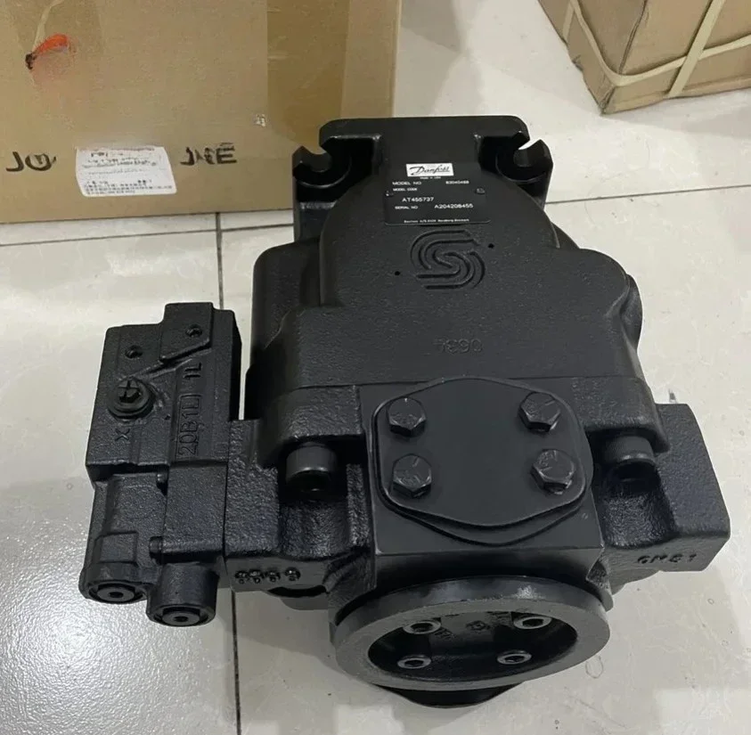 

Original and Genuine Grader 83040488 Original New Hydraulic Pump AT455737
