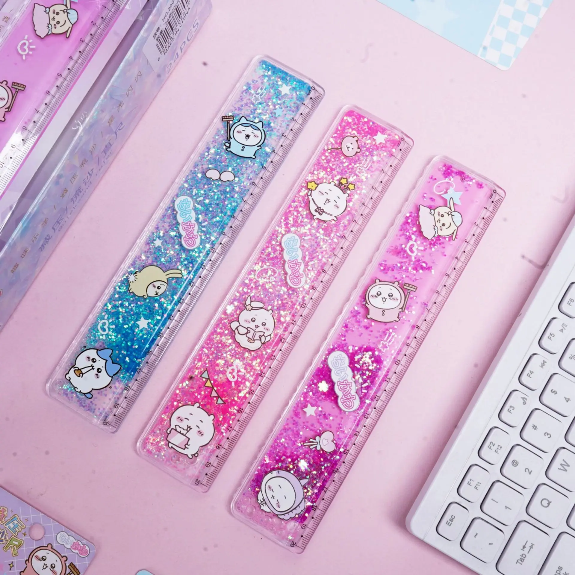 

Новая трендовая линейка-роллер «Трехцветный песок» — милая и стильная линейка-роллер с эффектом масляного блеска, подарок для студентов, линейка для экзаменов с сеткой.