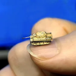 1/700 Scale Tiger Heavy Tank Model Simulation Colored Mini Tanks with Simulation Scene for DIY Collection Decoration Gift