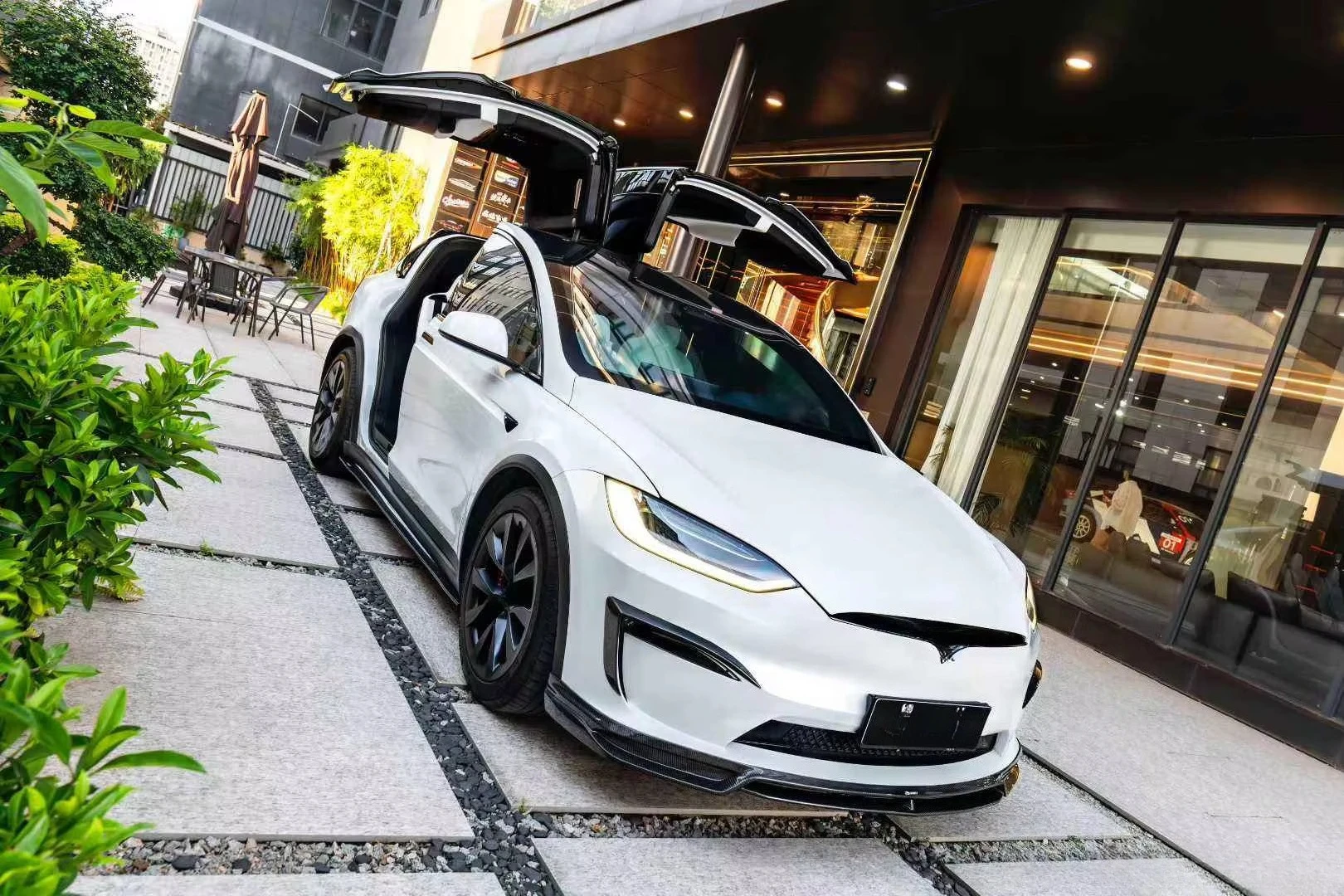 Best-selling dry carbon fiber body kit for Te-sla Model X CMST-style body modifications, front and rear diffuser wheel arches