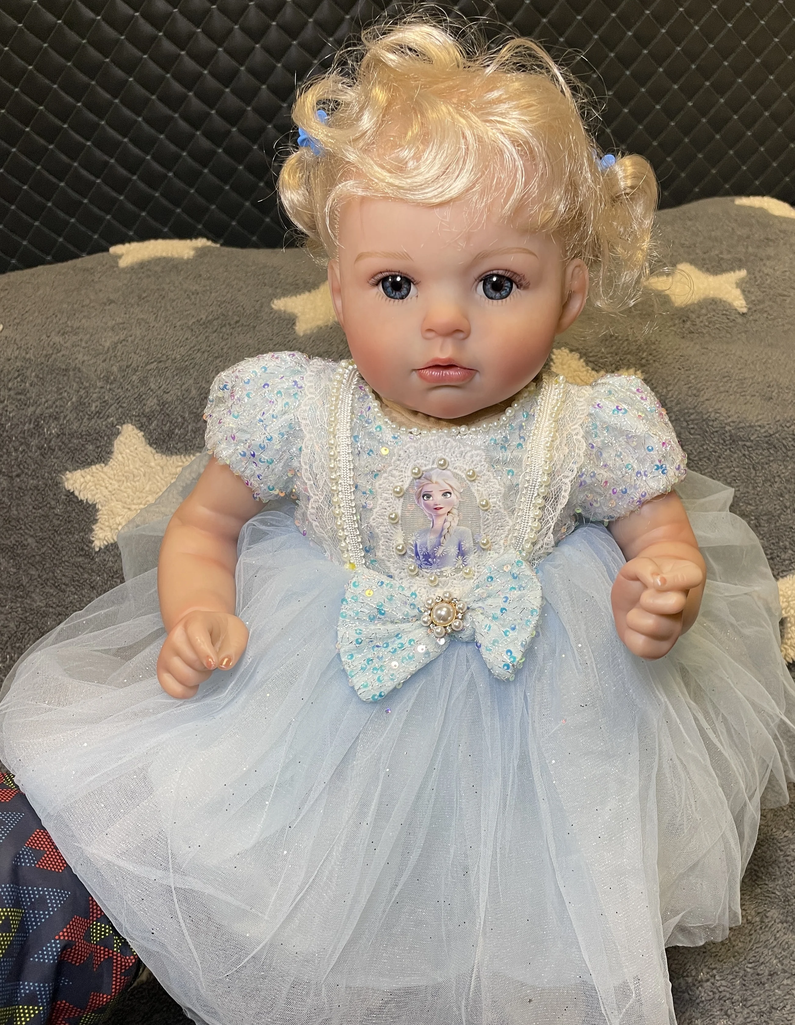 

50cm Princess Arianna – Blonde Reborn Doll with Ultra-Soft Skin & Sparkling Eyes. An Elegant, Enchanting Gift.