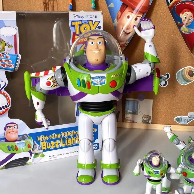 トイストーリーバズ・ライトイヤーモデルおもちゃピクサー電動歩行ロボット人形アクションフィギュア玩具誕生日ギフトのおもちゃモデル子供のため