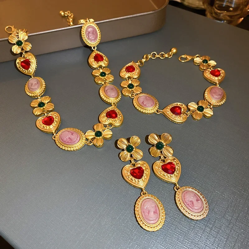 Medieval Vintage Flower Portrait Necklaces for Women Heart-shaped Rhinestones Bracelet Palace Dangle Earrings Jewellery Sets K