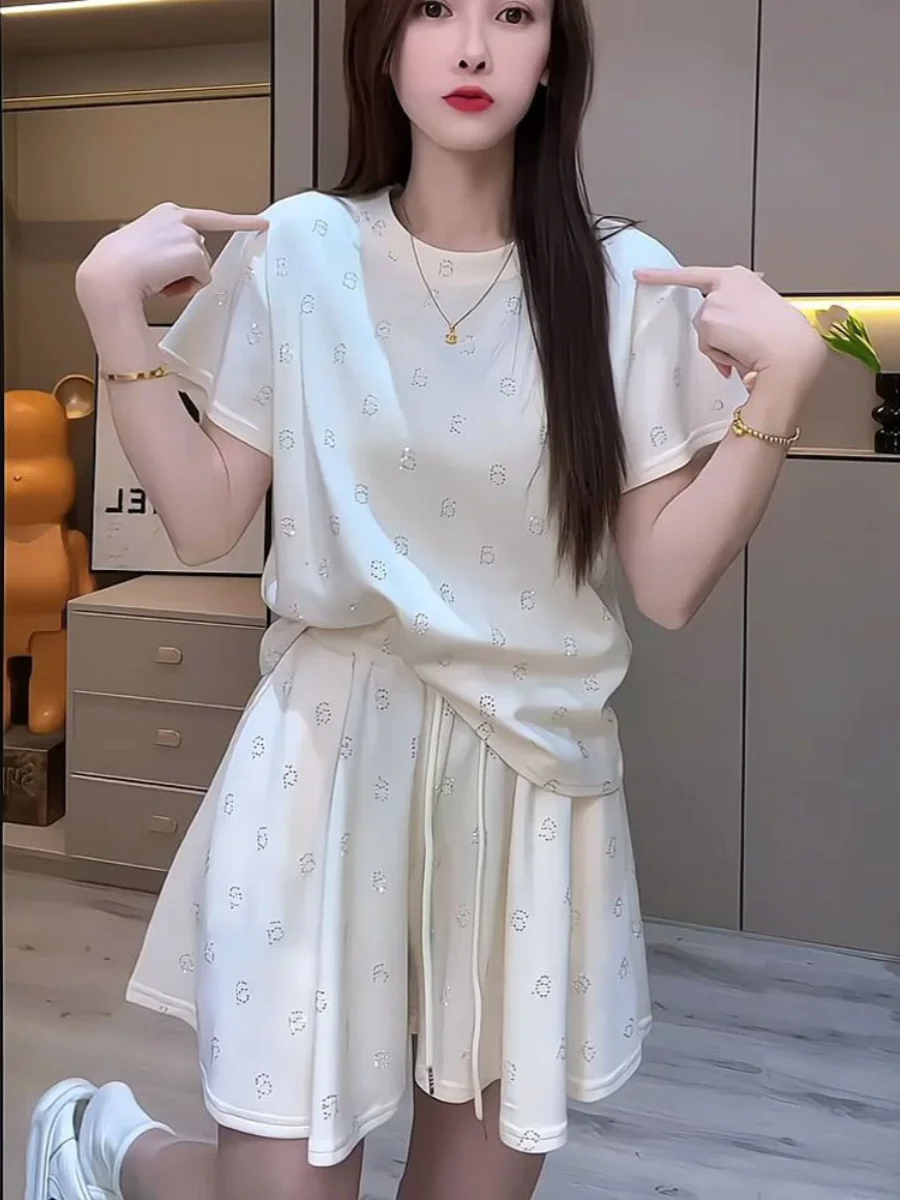 

Summer New Women's High Waist ort Sve T-irt Diamond Embellied Two-Piece Set Faionable plus Size ort Pants Skirt