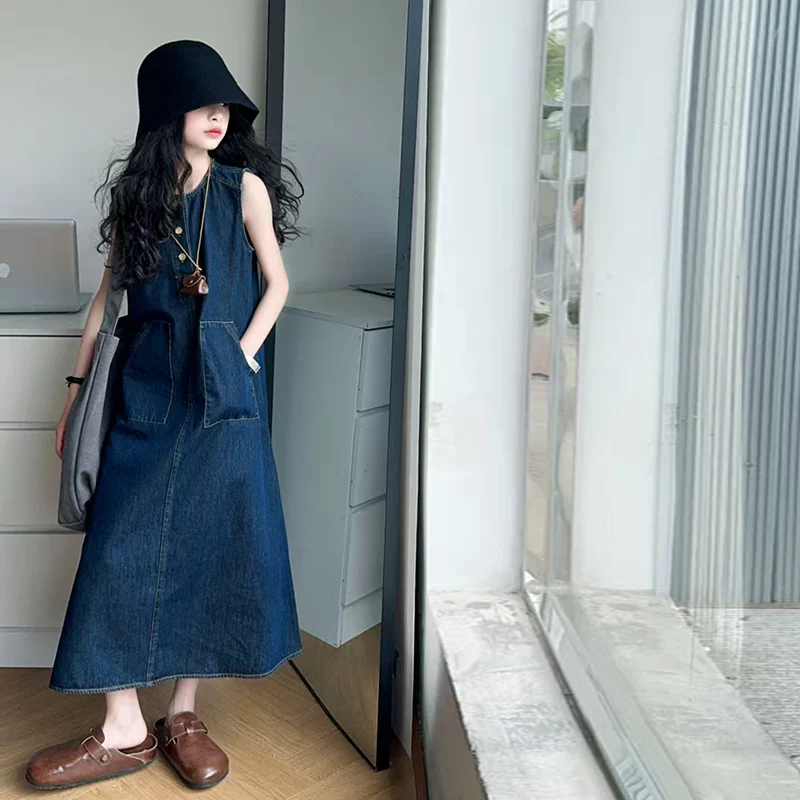 فستان صيفي للأطفال على طراز هونج كونج بدون أكمام من قماش الدنيم للفتيات موضة عالية ملابس الشارع فستان جينز كاجوال أزرق عتيق للأطفال