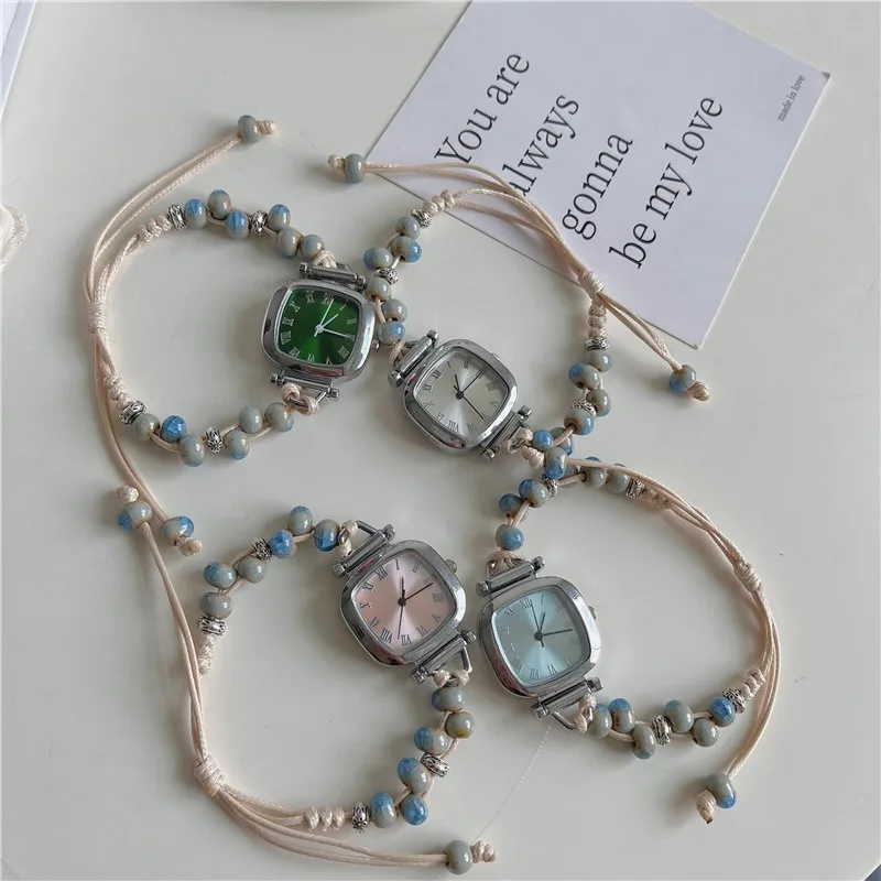 Orologio da donna in stile retrò semplice 2025, versatile, compatto, con quadrante piccolo, stile accademico personalizzabile