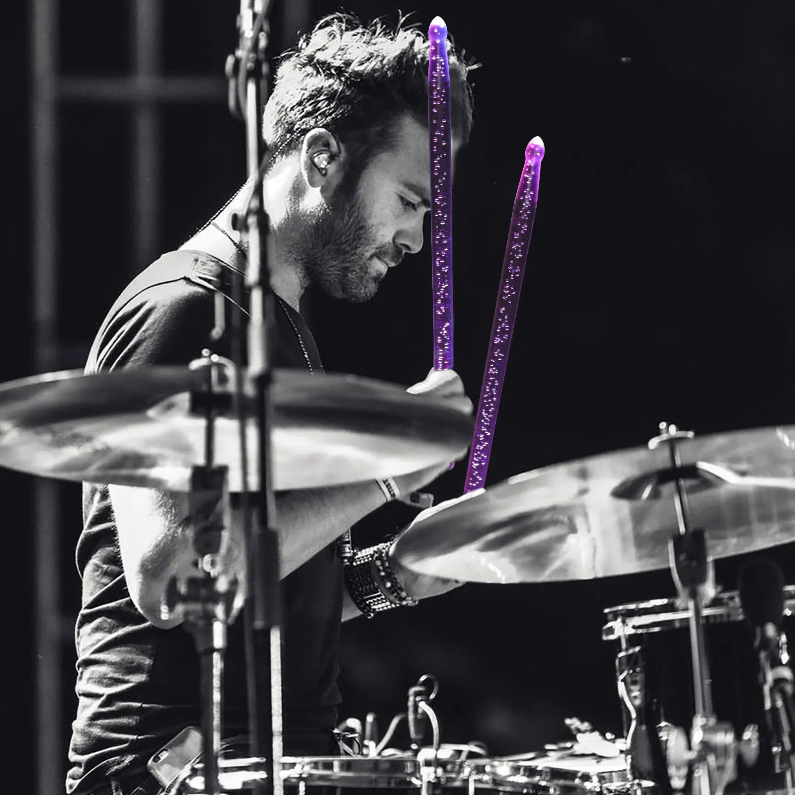 

1Set Glowing Drum Stick Light Up Percussion Tool for Drums Snare Jazz Crisp Sound Comfortable Grip Smooth Round Non Slip