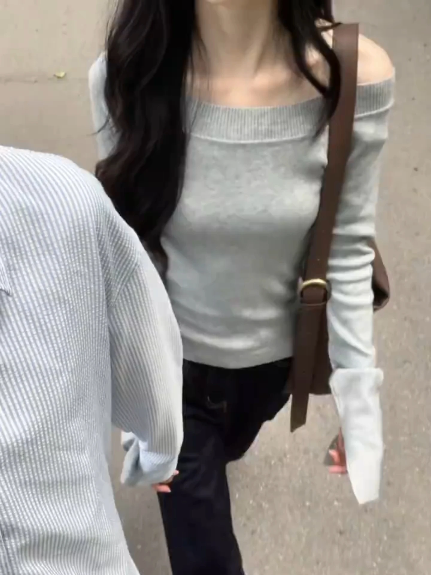 

Korean Style Short Knitted Top Women's Spring Autumn Inner Wear Shoulder Bared Split Unique Beautiful Commute Friendly Fashion