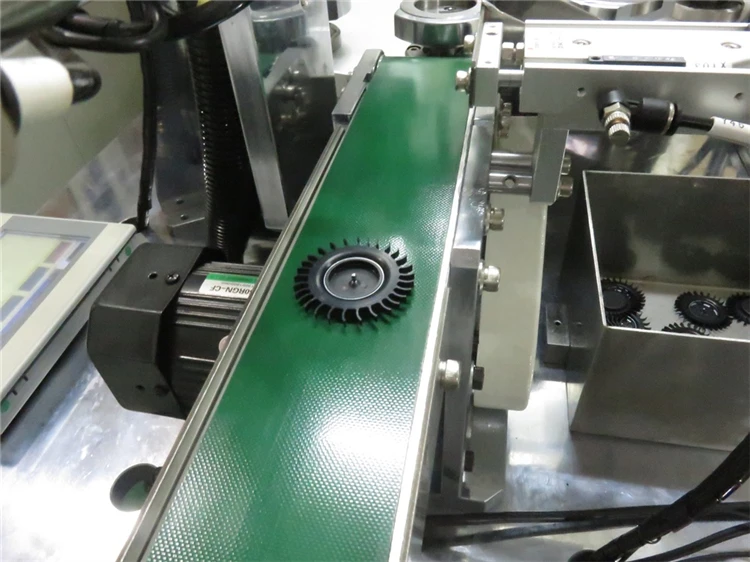 Macchina magnetica e magnetizzazione automatica per ventola