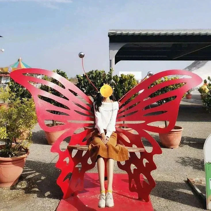 Butterfly metal seat sculpture landmark decorative space art for garden theme park photographic props