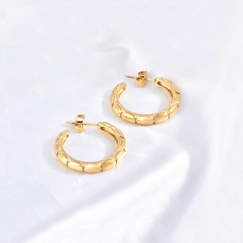 European and American Fashionable Geometric Pattern U-Shaped Earrings Plated with 18K Real Gold and High-End Earrings