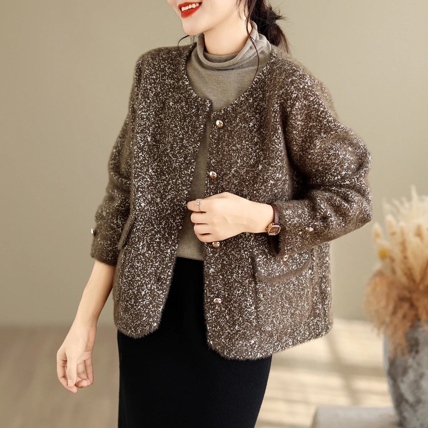 Slimming Korean Style Knitted Short Coat Women's Fake Mink round Neck Jacket Button up Casual Fashion Winter Outerwear