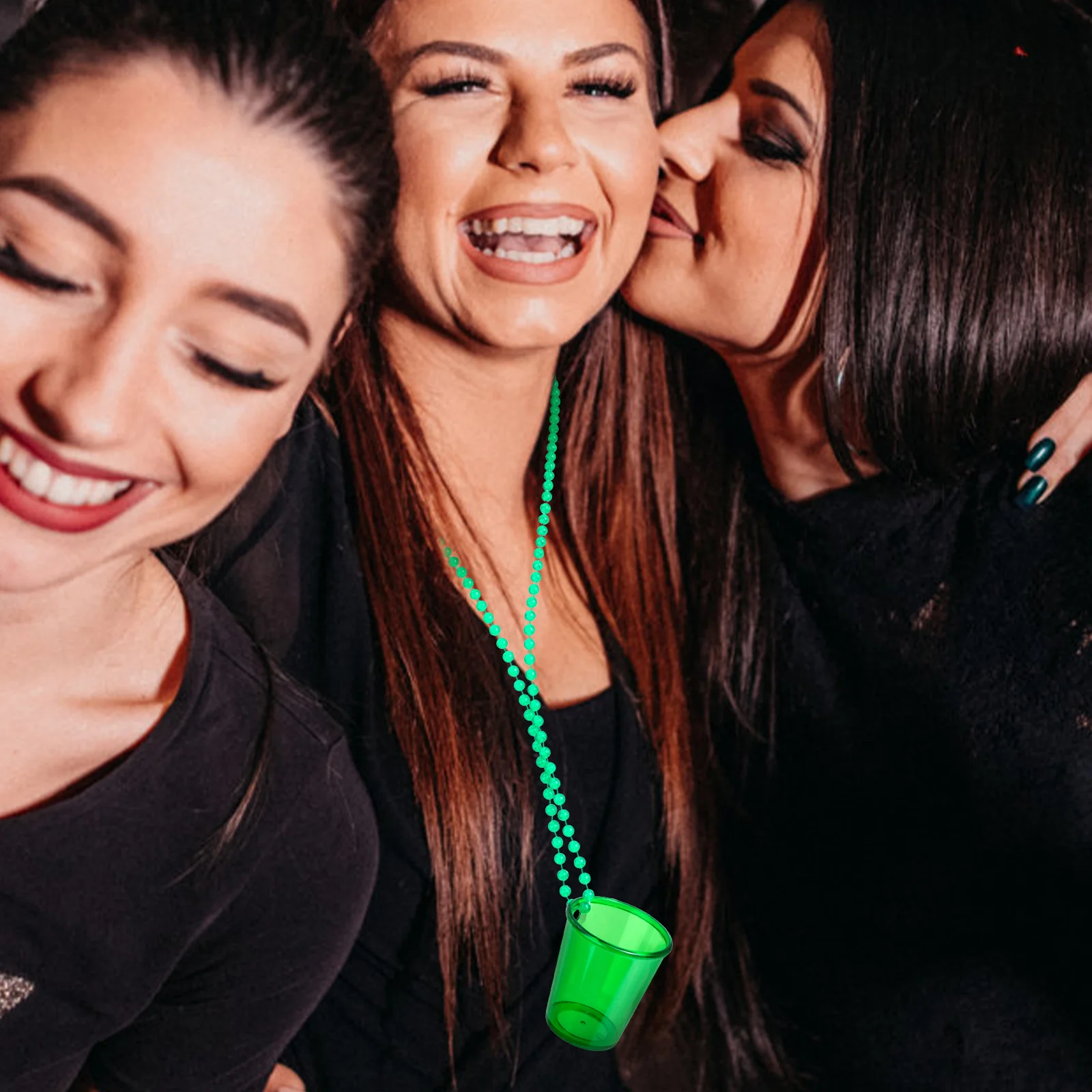 

12Pcs Shot Cup Necklace Beads Design Plastic Party Wine Cups Portable Decorative Shot Glass Necklaces for Bachelor Party