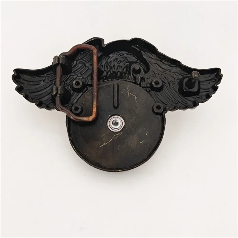 Eagle spins skull fly eagle belt buckle