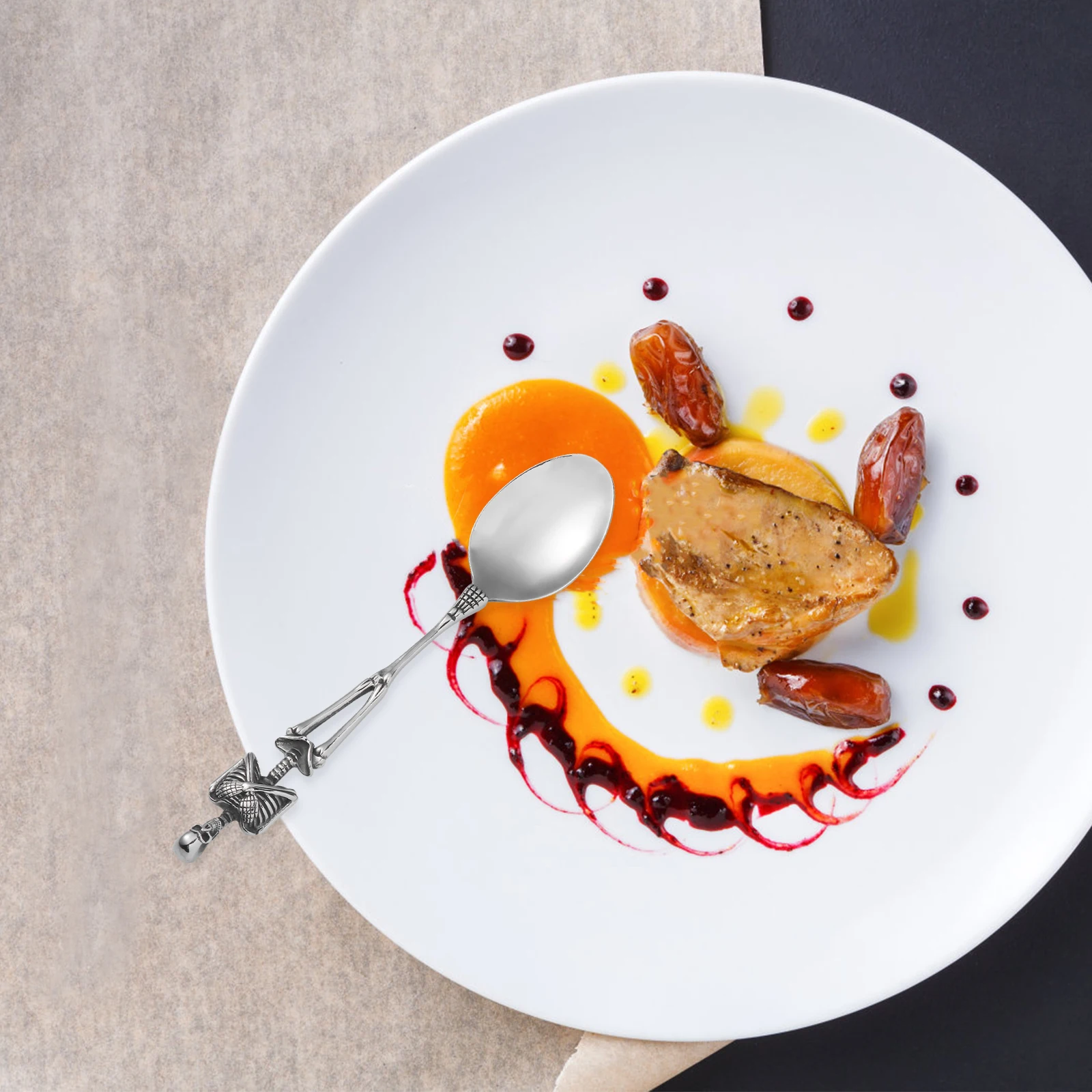 

Retro Skull Spoon Dishwasher Safe Halloween Cutlery Silver Tableware Titanium Steel Spoon Flatware For