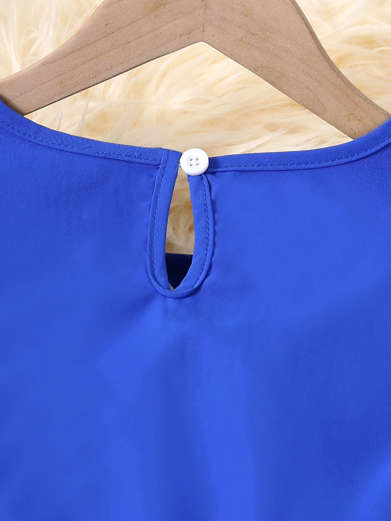 Mädchen-Urlaub, Freizeit, tägliche Ausflüge, doppellagiges Lotusblatt-Ärmel, einfarbiges Baumwollkleid mit Gürtel im Lieferumfang enthalten – Detail 7