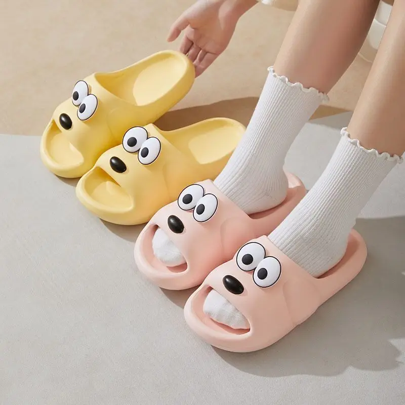 Sandały Junior Cartoon Shoes for Women 2024 Animal Summer Anime House Woman Slippers Cloud Home Slides Indoor Easy Wears Shoe 39