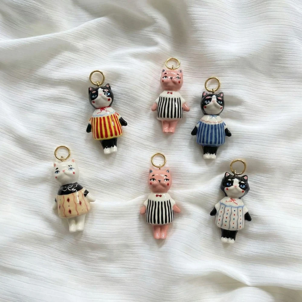 Niedliche, modische, einfache Tierkätzchen-Streifenkleidung DIY-Anhänger-Charms für Schmuck. – Detail 1