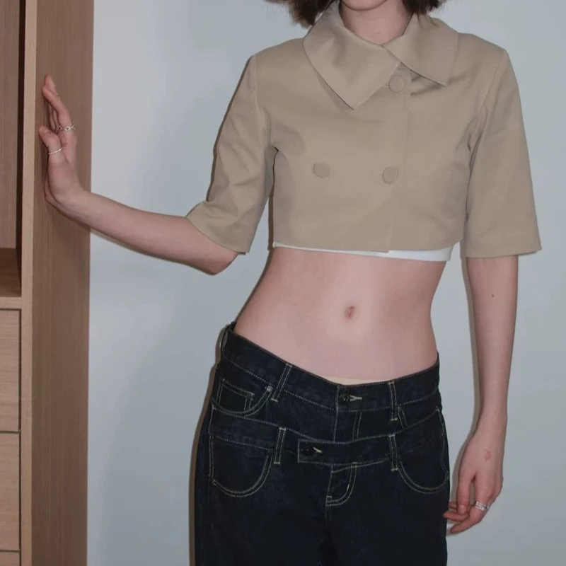 Small Niche Design with Exposed Belly Button, Short Style, Spicy Girl,Double Breasted, Five Point Mid Sleeved Windbreaker Jacket