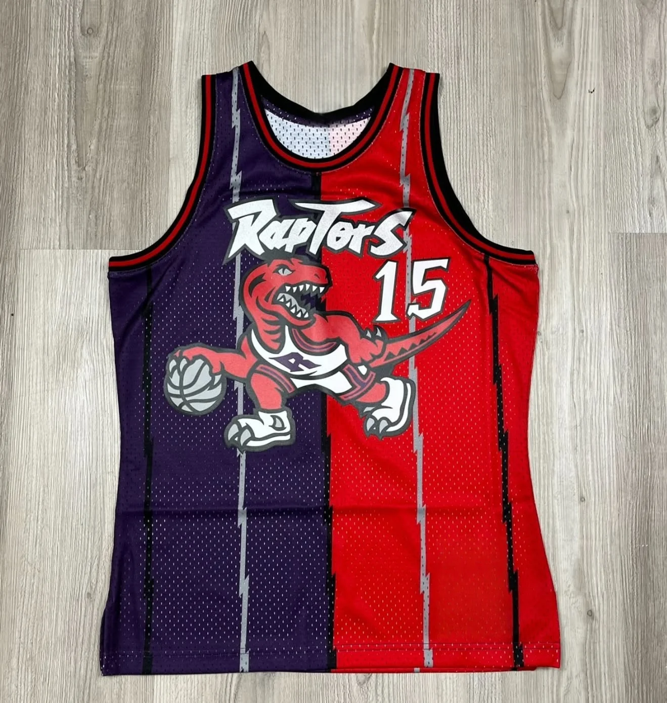Camiseta de Baloncesto Conmemo - Vintage Fashion Toys reseña y precio