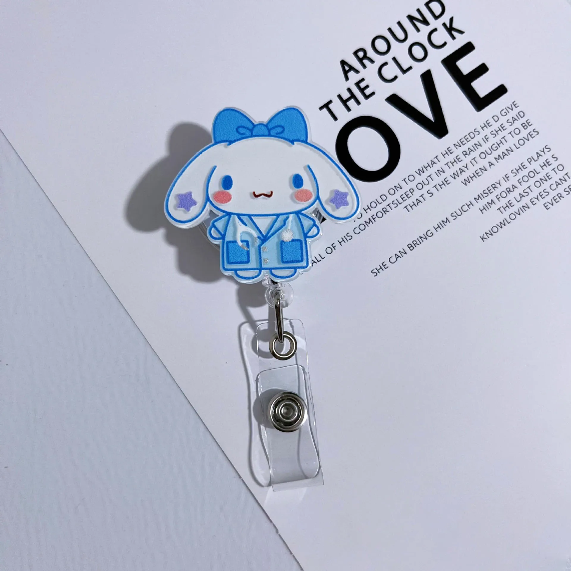 Sanrio Cartoon My Melody Pochacco Kuromi einziehbare Ausweis-Namenskarten-Clips, Abzeichen, Arbeitskarten-Clip