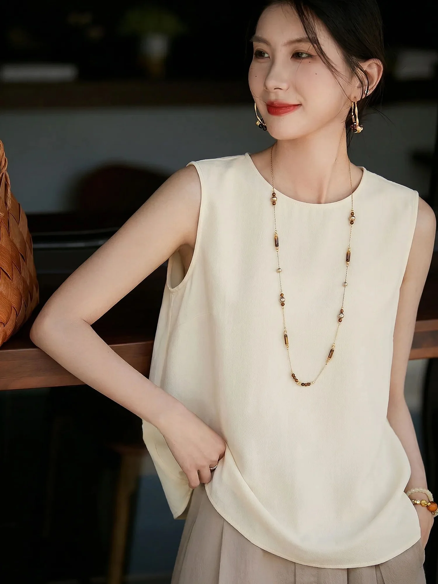 

Chivirin Sleeveless round Neck Pure Color Loose Fit Women's T-shirt Summer New Style Casual Comfortable Breathable Top