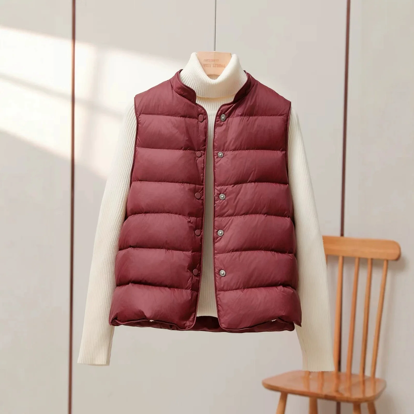 Female 90% White Duck Down Ultra Lightweight Warm Liner Vest New Women Sleeveless Single-Breasted Puffer Jacket