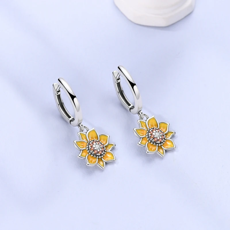 Mond-Keltischer-Knoten-Ohrringe für Damen, 925 Sterling Silber, CZ Zirkon Ohrstecker, Funkelnde Ohrringe, Hochzeits- und Jubiläumsgeschenke – Detail 7