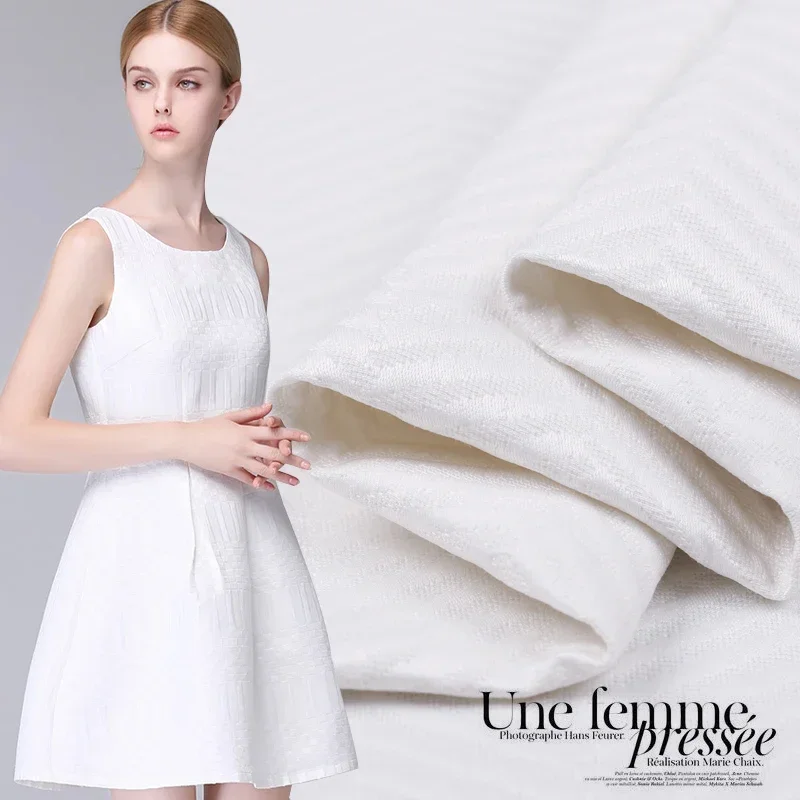 

Белая полиэфирная жаккардовая парчовая ткань, осенне-зимняя четкая модная одежда, ткань для платья на метр, для шитья своими руками