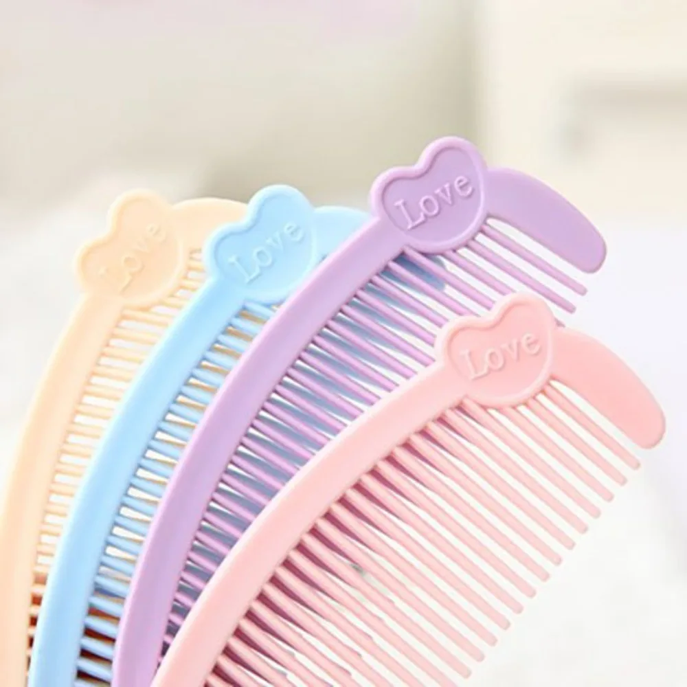 Cute Plastic Cartoon Love Mini Comb Cartoon Love Mini Children Baby Girl Hair Comb Wear Resistant Hair Comb