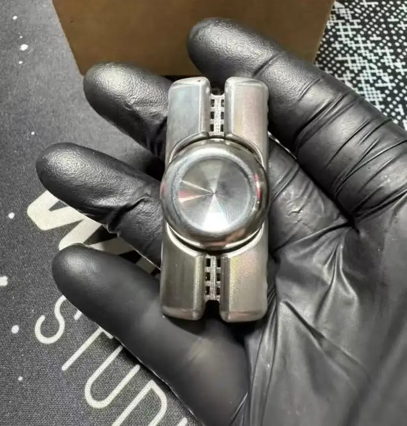 

Б/у EDC ss спиннер, гироскоп на кончике пальца, декомпрессионные игрушки