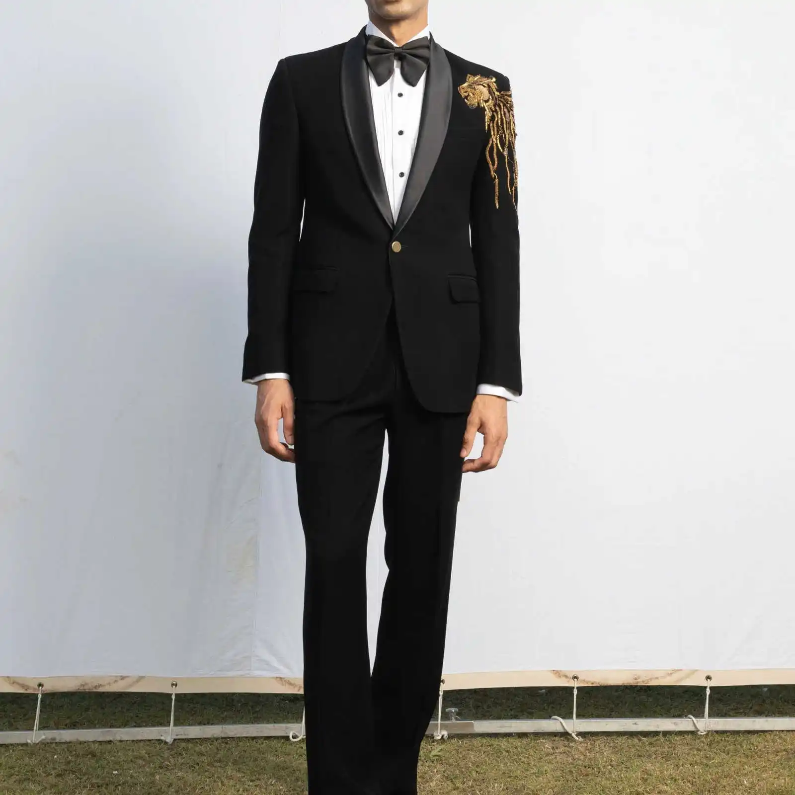 Elegant Men Suit 2 Pieces Blazer Pant Shawl Lapel One Button Wedding Groom Tuxedos Party Prom Formal Occasion Customized