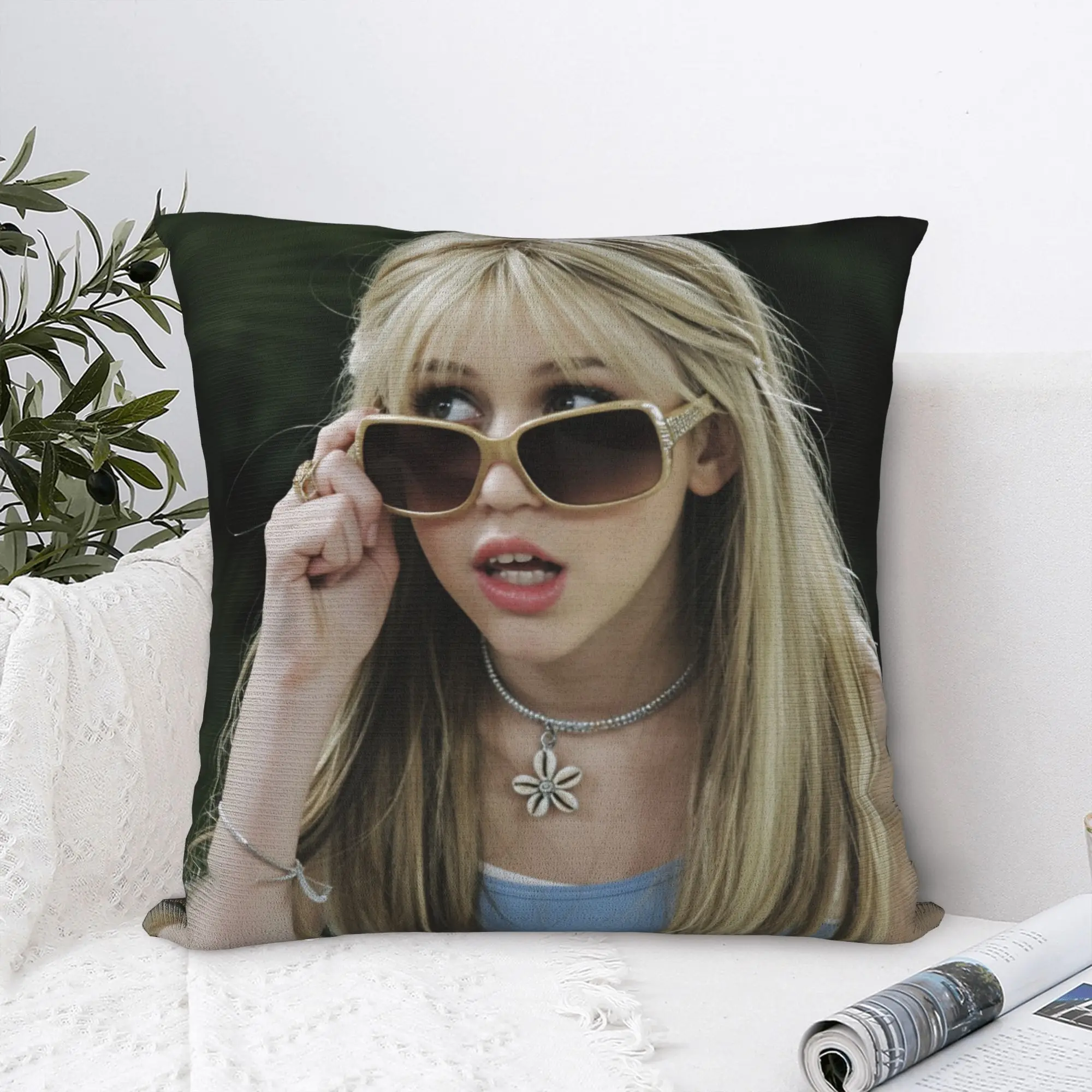 Singer Mileys Cyruss Pillow Case  Comfy Pillow Cover Retro Trendy Pillowcases For Living Room Sofa