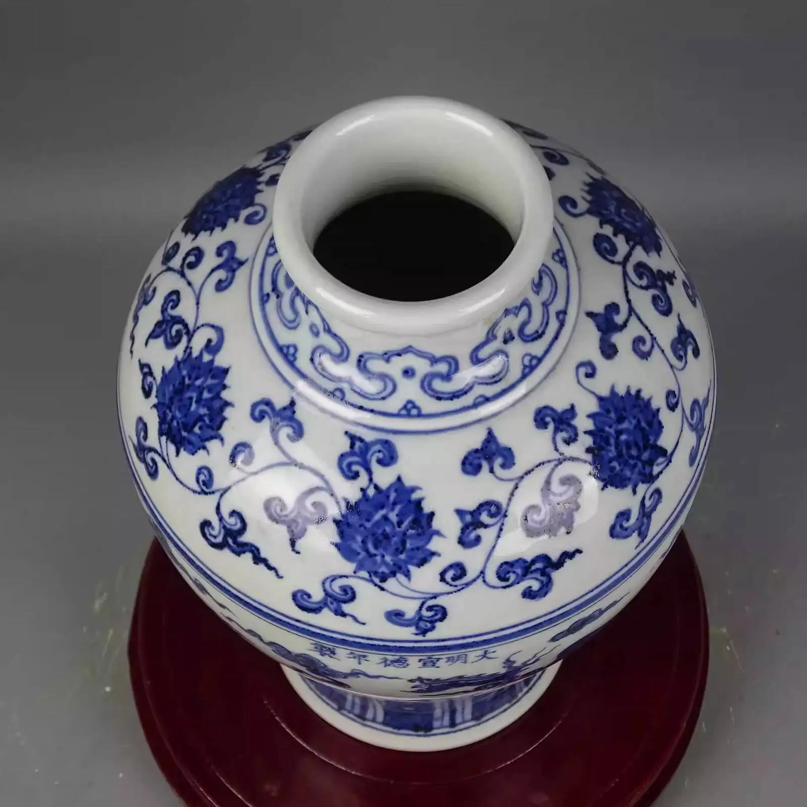Chinese Ming Dynasty Xu De Blue White Porcelain Vase With Phoenix And Lotus Pattern 10.6