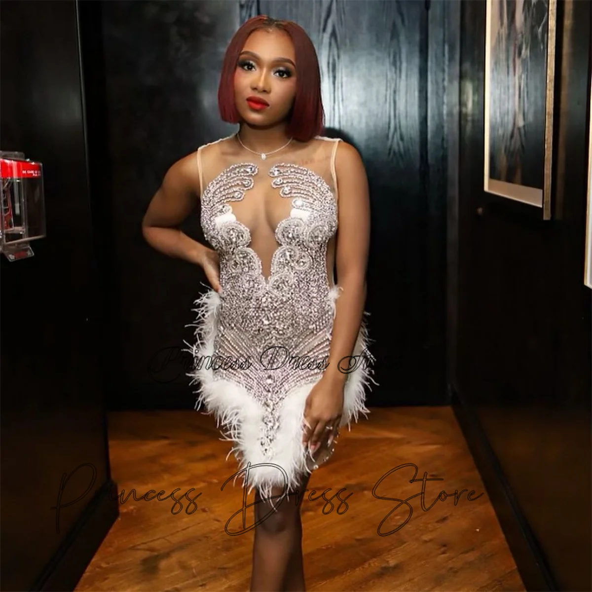 

Sexy Feathers Short Prom Dresses Glitter Beads Crystals Cocktail Gala Dress Sexy Birthday Graduation Party Gowns Customized
