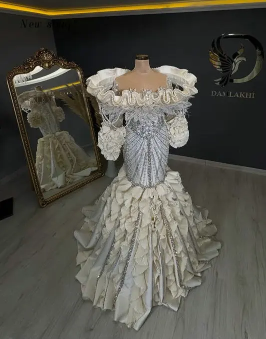 Dubai Beige Ruffles Off the Shoulder Mermaid Evening Dresses Customized Crystals Beaded Luxury Formal Prom Wedding Party Gowns