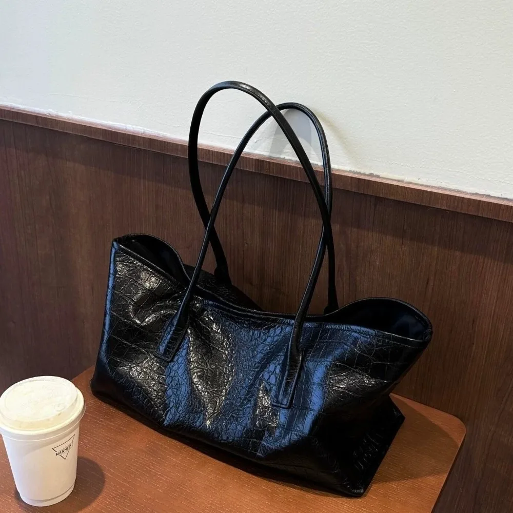 Magnetic Snap Fastener Random Crocodile Embossed Shoulder Bag Large Capacity Polyester Lining Handbag Minimalist Soft