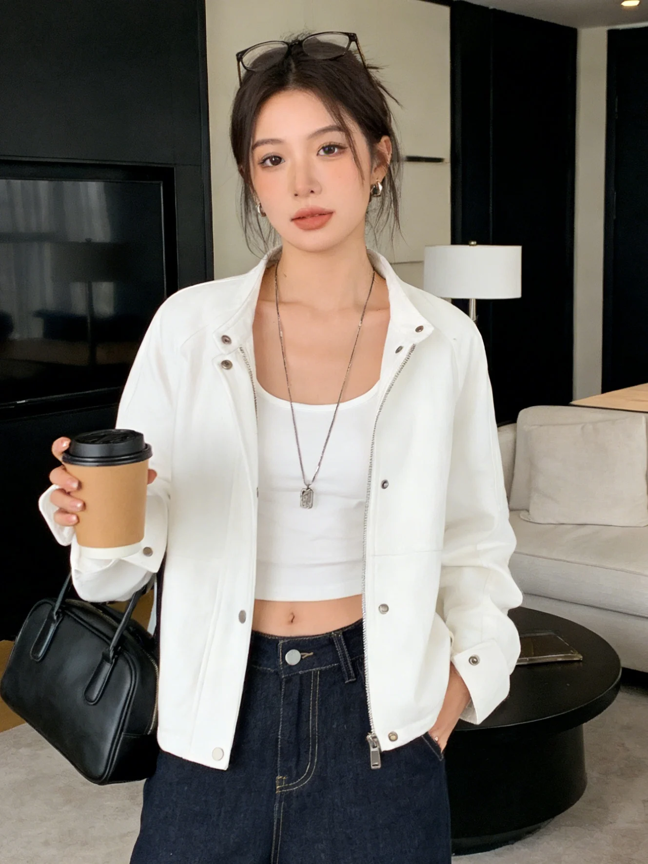 

Новая весенняя джинсовая куртка в стиле ретро для женщин, однотонная, модная, омолаживающая, корейский свободный крой, с длинными рукавами, на молнии