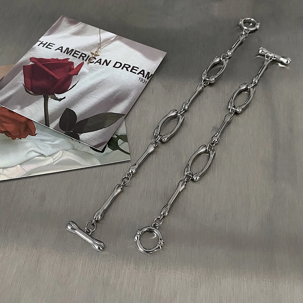 男性用チタンスチールブレスレット,骨の骨格を備えたブレスレット,男性用の流行のアクセサリー,小さくてハイエンド,新しい,saz2024