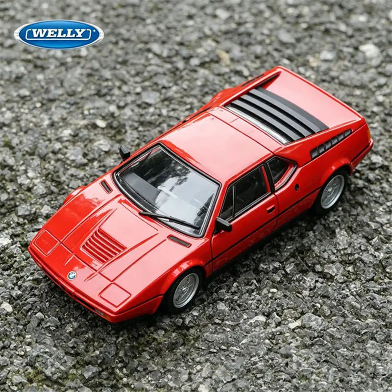WELLY 1:24 BMW M1 Alloy Classic Sports Car Model Diecast Metal Racing Car Vehicle Model High Simulation Collection Kids Toy Gift