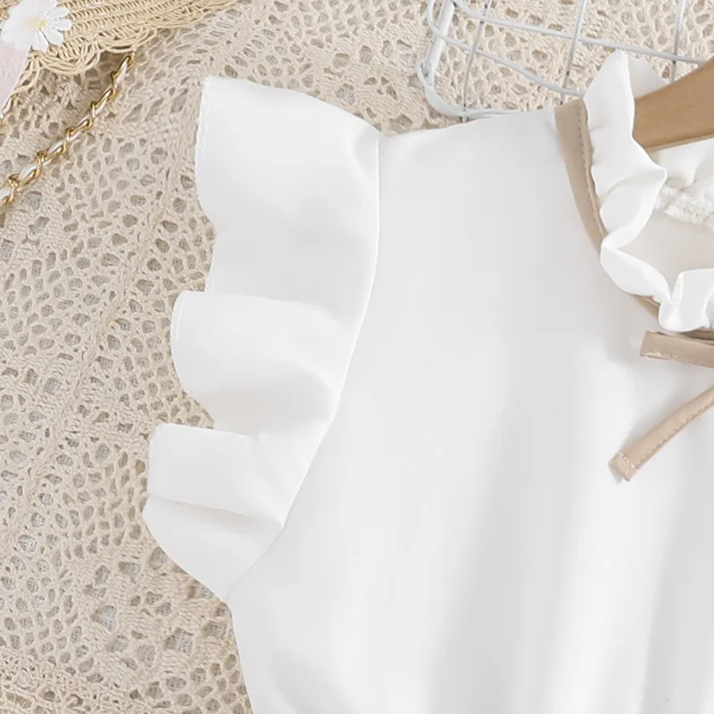 Süßes und elegantes Kleid mit Spitzenkragen und fließenden Ärmeln für Mädchen im Alter von 4 bis 13 Jahren, mit plissiertem Rock und Gürtel, ideal für den Sommer. – Detail 7