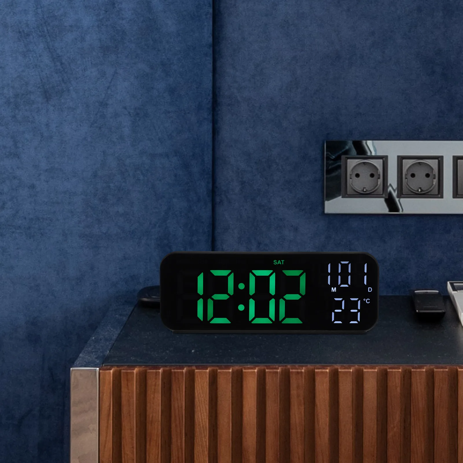 

Small Bedroom LED Digital Alarm Clock Thermohygrometer Large Number Digital Hygrometer Indoor Thermometer No Included
