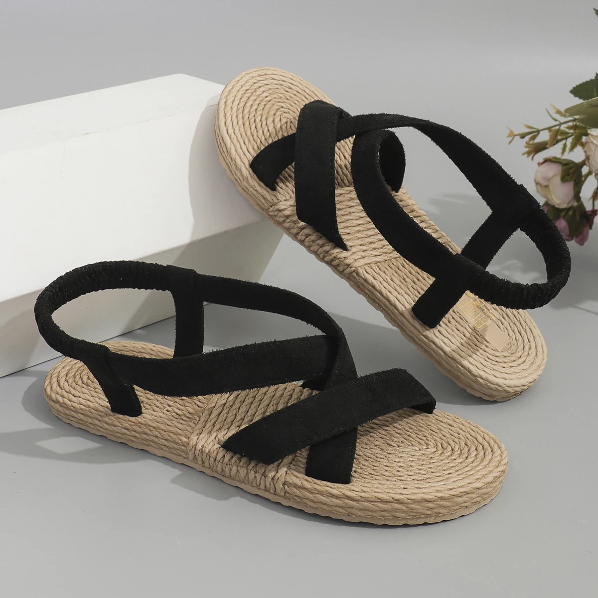 Women\'s fashion trend non-slip wear soft sole cool lightweight mid-heel sandals